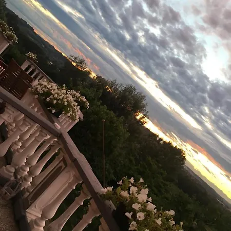 Rossella Villarella Dei Tulipani Bed & Breakfast Asti