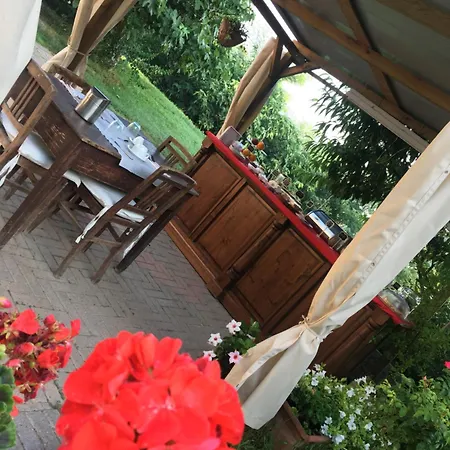 Rossella Villarella Dei Tulipani Bed and breakfast Asti