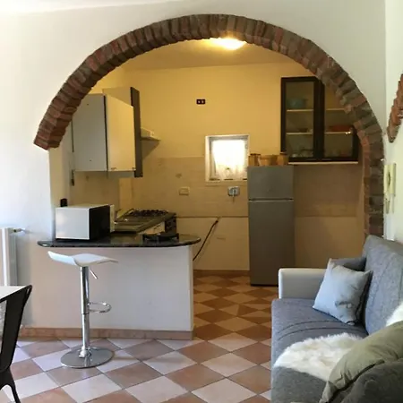 Rossella Villarella Dei Tulipani Panzió Asti