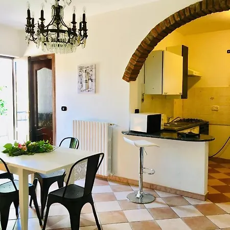 La Villarella Dei Tulipani *