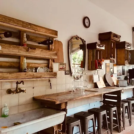 Rossella Villarella Dei Tulipani Bed and breakfast