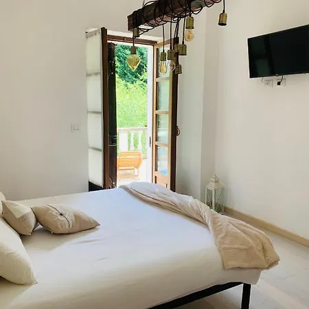 Rossella Villarella Dei Tulipani Bed and breakfast Asti